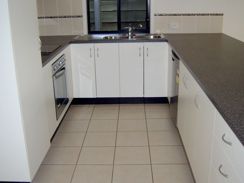 8 Grand South Circuit, Springfield Lakes QLD 4300
