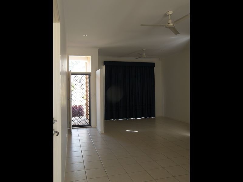 8 Grand South Circuit, Springfield Lakes QLD 4300