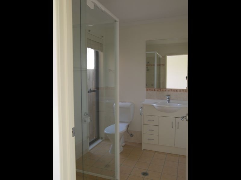 8 Grand South Circuit, Springfield Lakes QLD 4300
