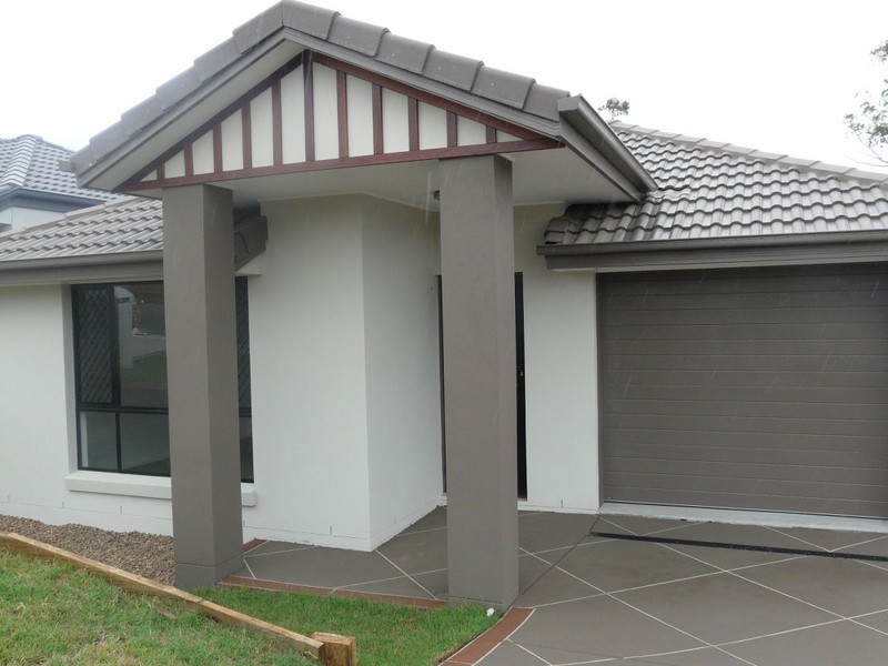 8 Morialta Street, Springfield Lakes QLD 4300