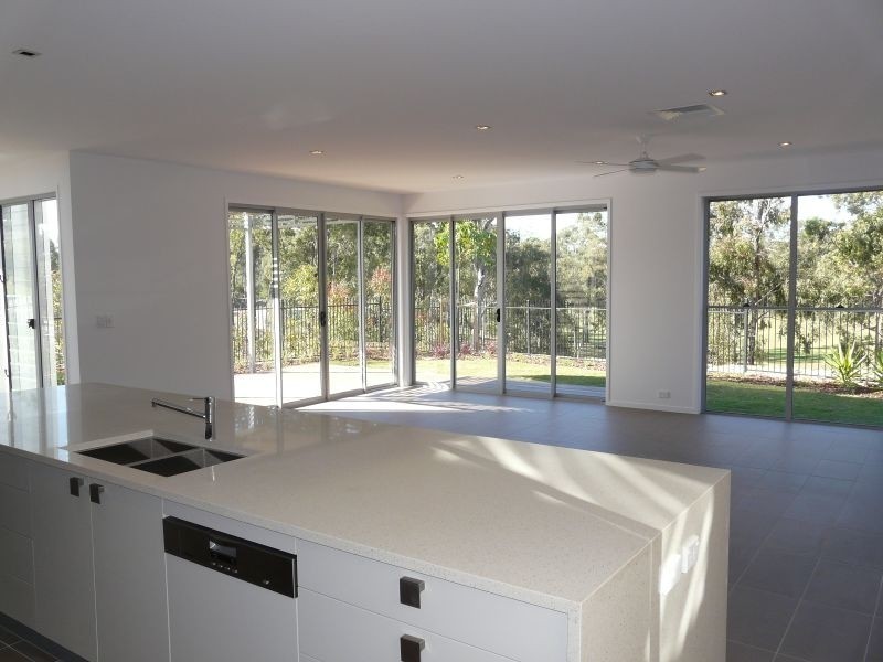 15 Spyglass Lane, Brookwater QLD 4300