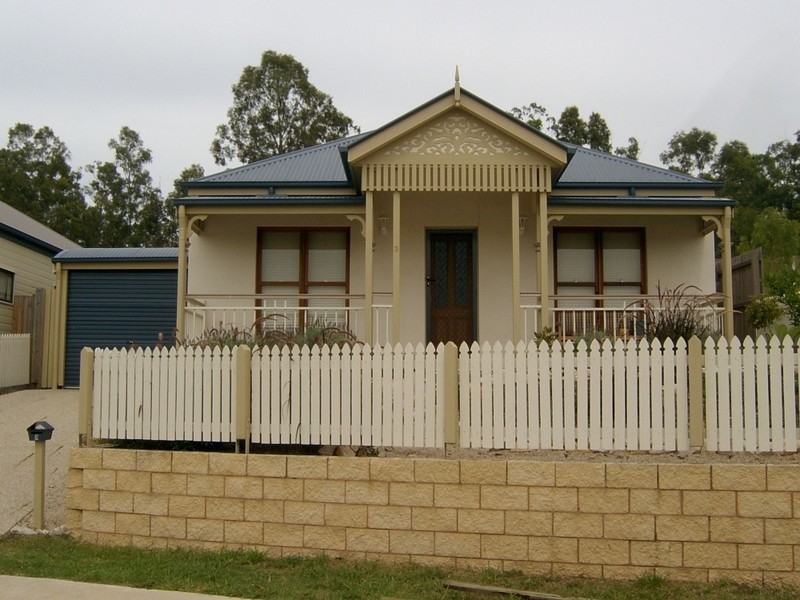 3 Sunsail Lane, Springfield Lakes QLD 4300