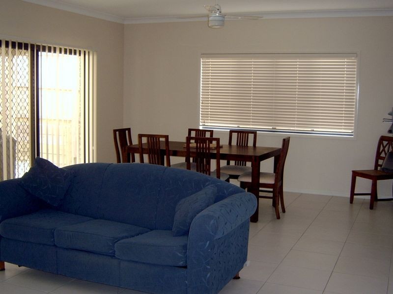 3 Sunsail Lane, Springfield Lakes QLD 4300