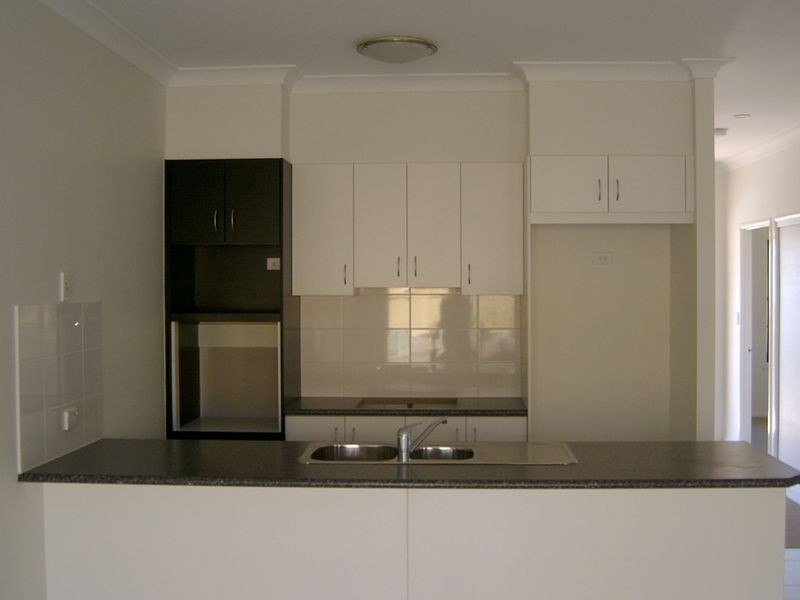 11 Glen Echo Street, Springfield Lakes QLD 4300