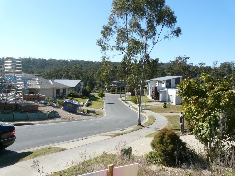 8 Seanna Place, Brookwater QLD 4300