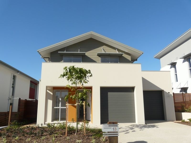 13 Spyglass Lane, Brookwater QLD 4300