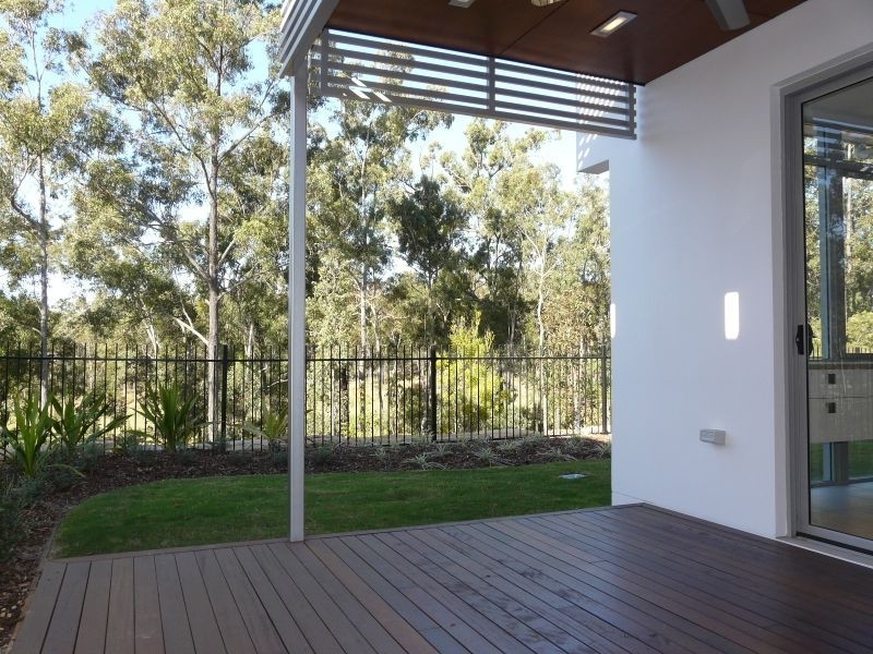 9 Spyglass Lane, Brookwater QLD 4300