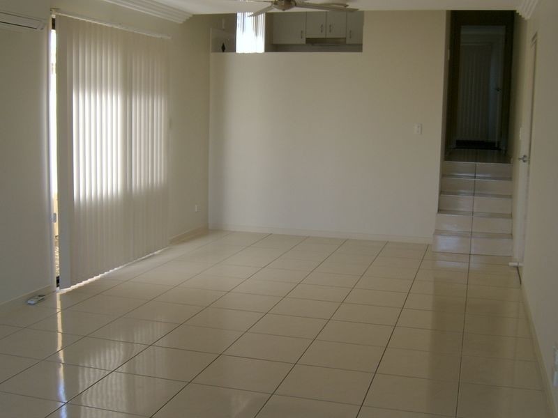 5 Jasper Way, Springfield Lakes QLD 4300