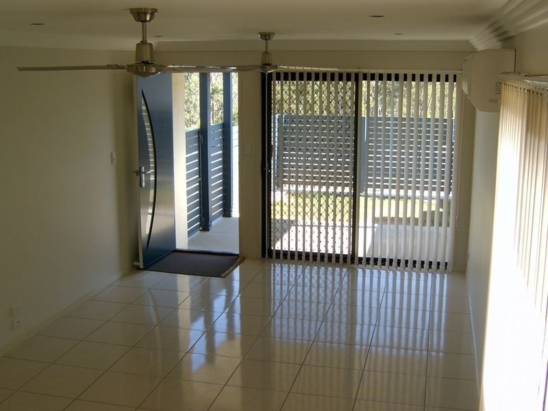 5 Jasper Way, Springfield Lakes QLD 4300