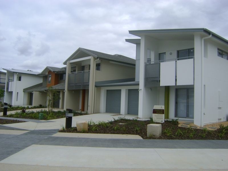 Fairways Brookwater, Brookwater QLD 4300