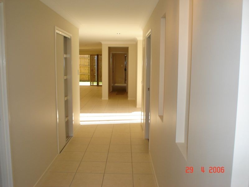 19 Freesia Place, Springfield Lakes QLD 4300