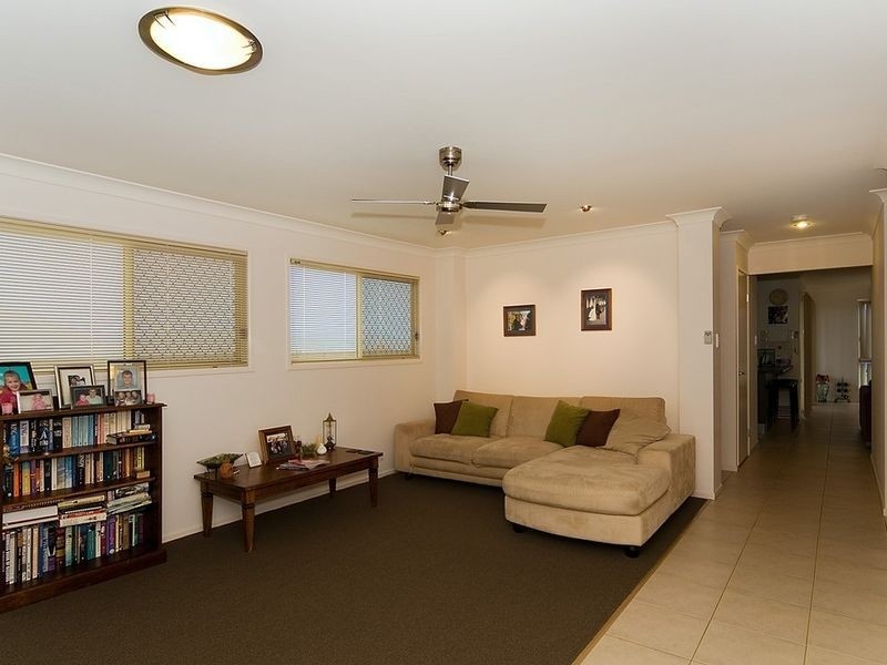 61 Highlands Terrace, Springfield Lakes QLD 4300