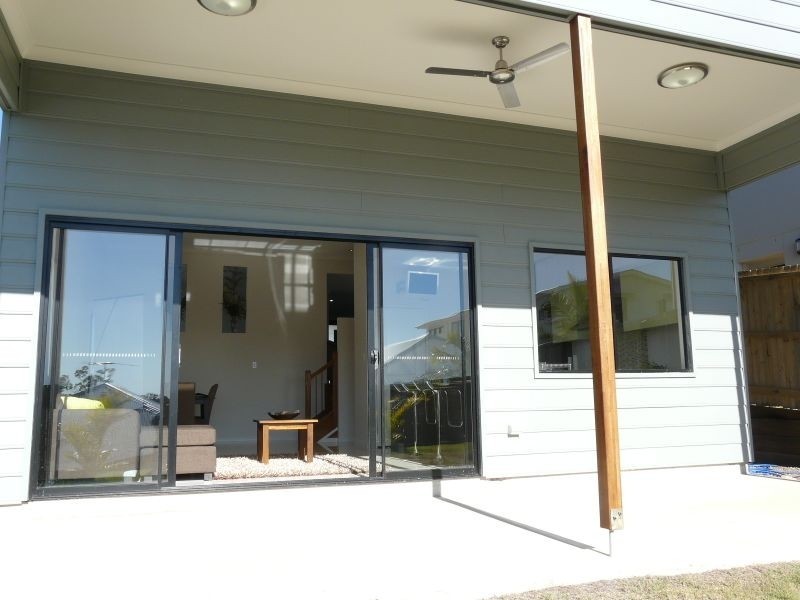 7 Rosella Crescent, Springfield Lakes QLD 4300