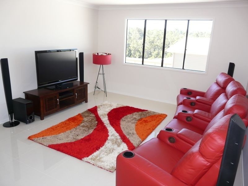 7 Rosella Crescent, Springfield Lakes QLD 4300