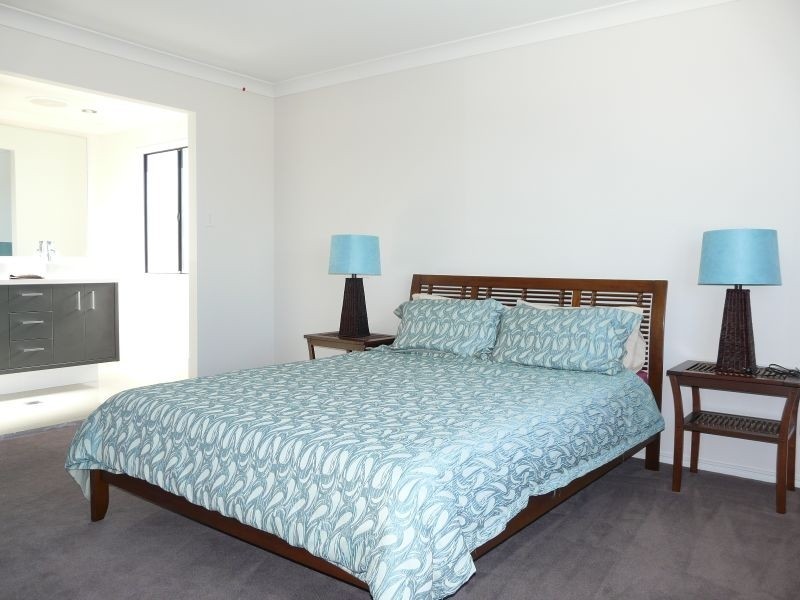 7 Rosella Crescent, Springfield Lakes QLD 4300