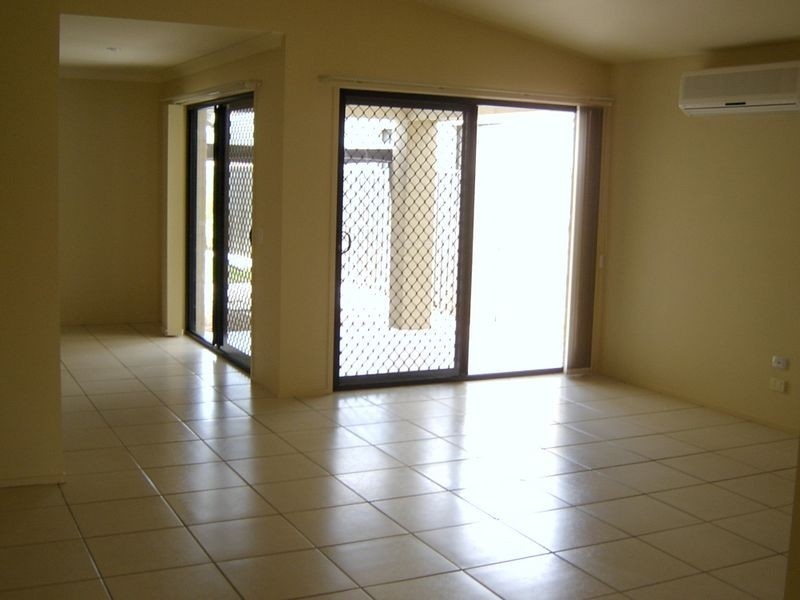 25 Ellen Circuit, Springfield Lakes QLD 4300