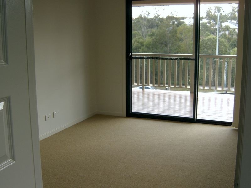 31 Emerald Crescent, Springfield Lakes QLD 4300