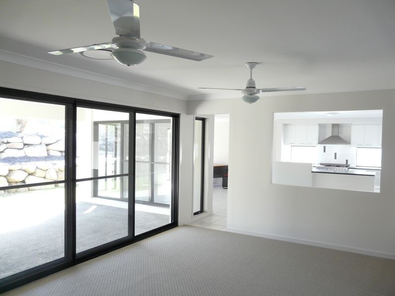 10 Ambrose Dr, Bellbird Park QLD 4300