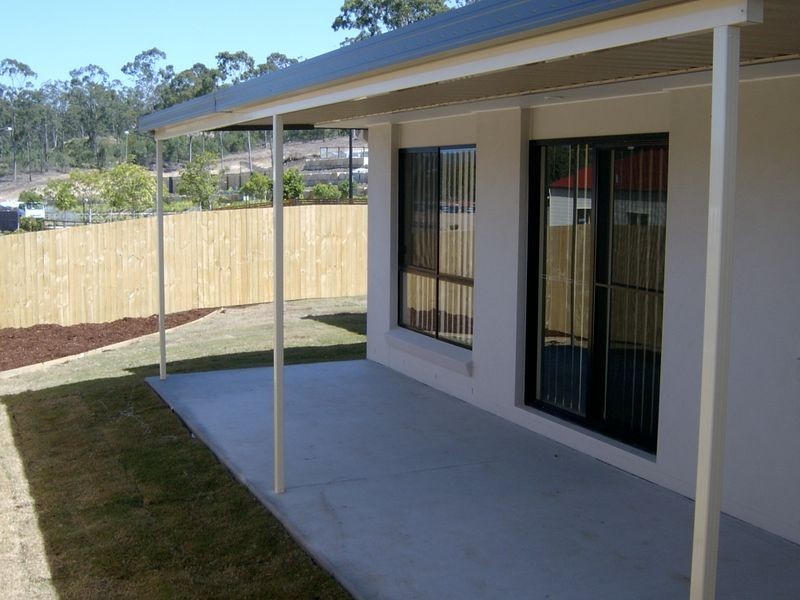 8 Wharf Court, Springfield Lakes QLD 4300