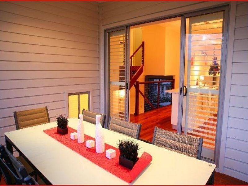 2 Boronia Ct, Springfield Lakes QLD 4300