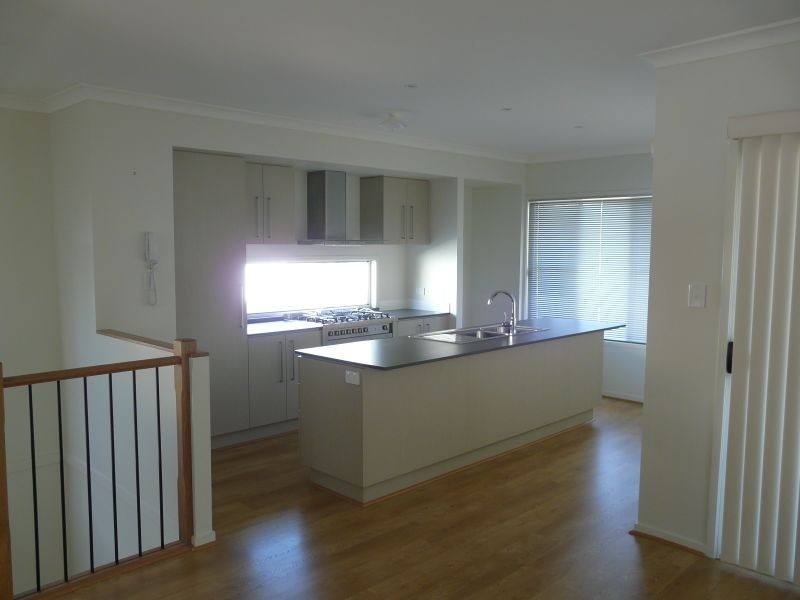 7 Clearpoint Way, Springfield Lakes QLD 4300