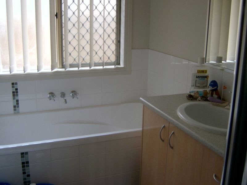 31 Riverside Crescent, Springfield Lakes QLD 4300