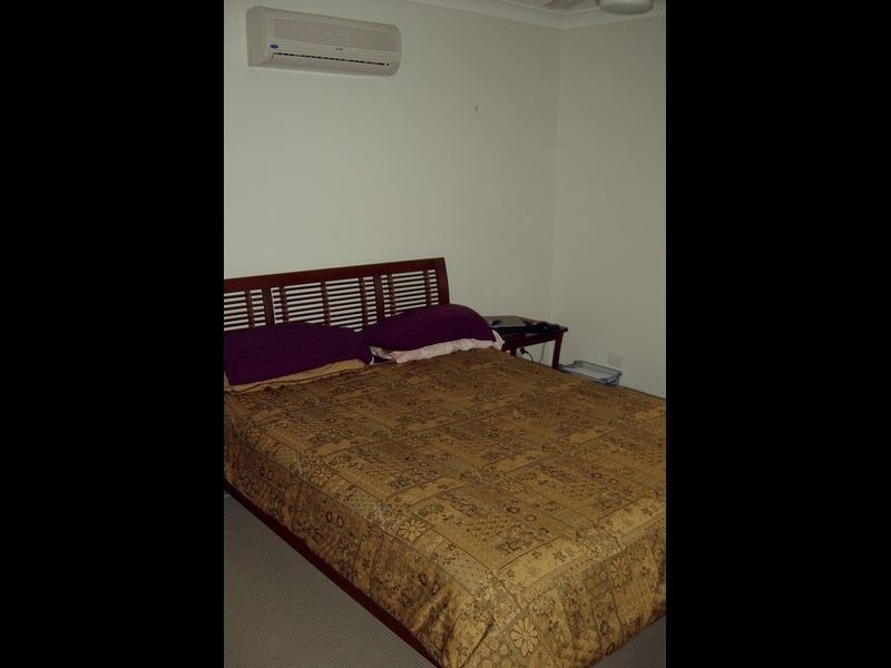 47 Creekside Drive, Springfield Lakes QLD 4300