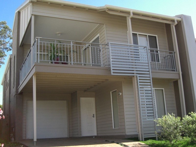 19 Escarpment Drive, Springfield Lakes QLD 4300