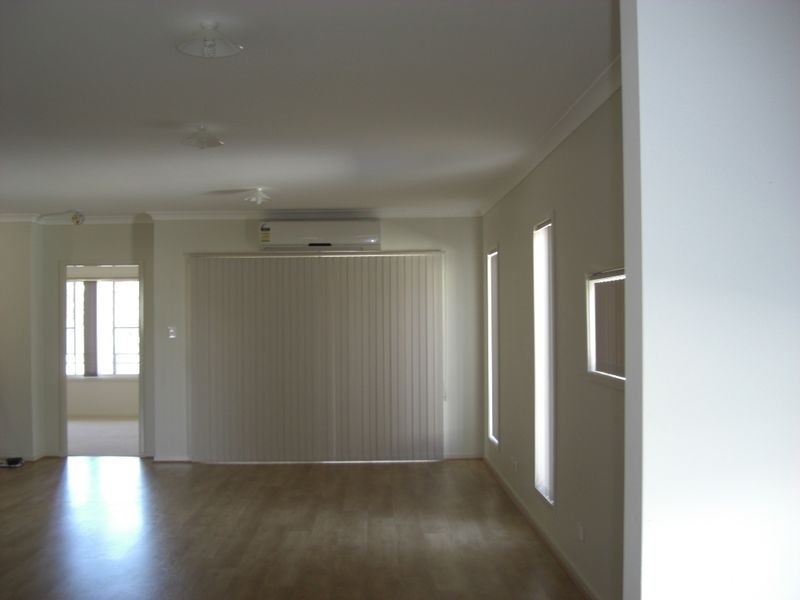 19 Escarpment Drive, Springfield Lakes QLD 4300