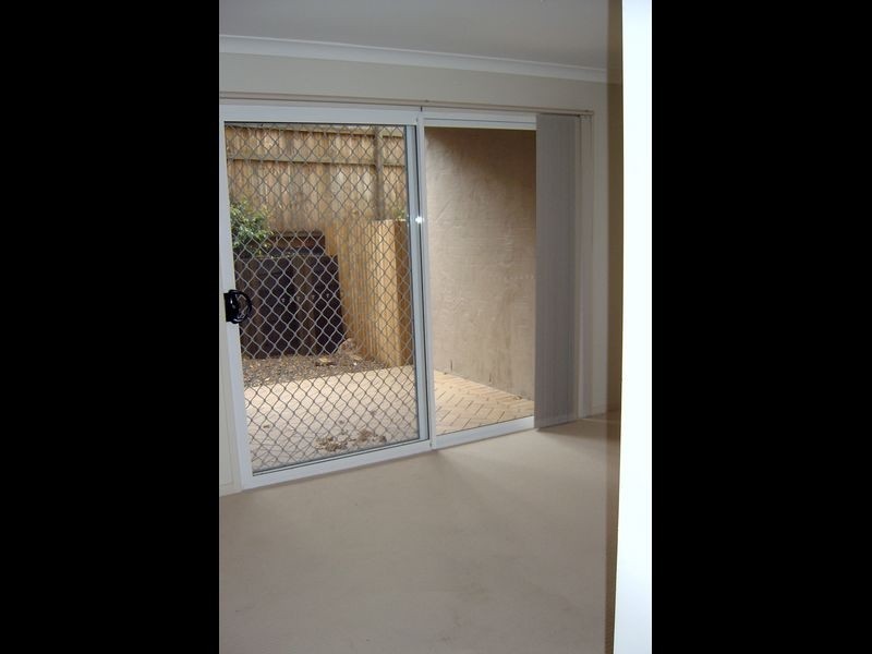 19 Escarpment Drive, Springfield Lakes QLD 4300