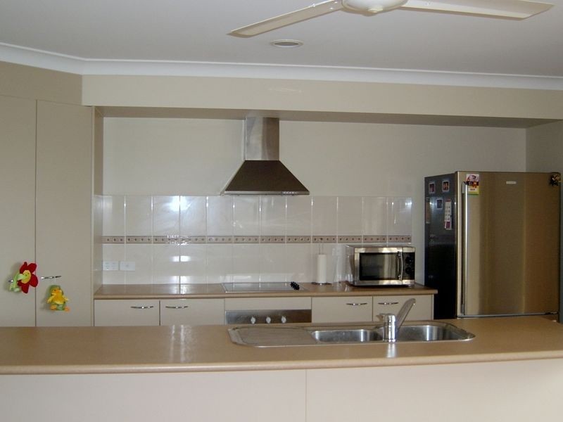 28 Treetops Avenue, Springfield Lakes QLD 4300