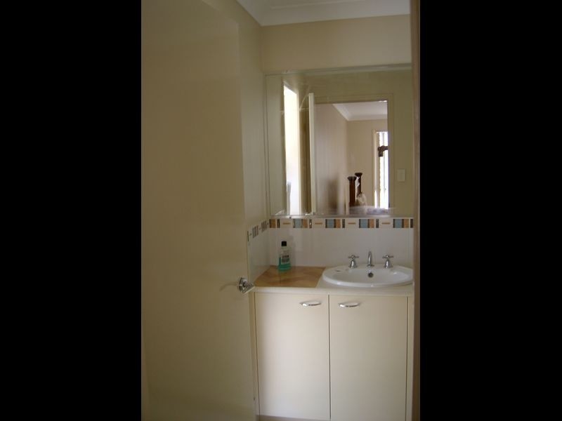 28 Treetops Avenue, Springfield Lakes QLD 4300