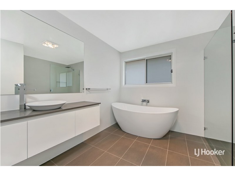 37 Thorogood Blvd, Kellyville NSW 2155