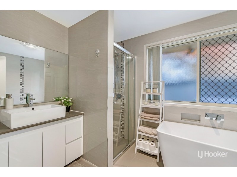 11 Queensbury Avenue, Kellyville NSW 2155