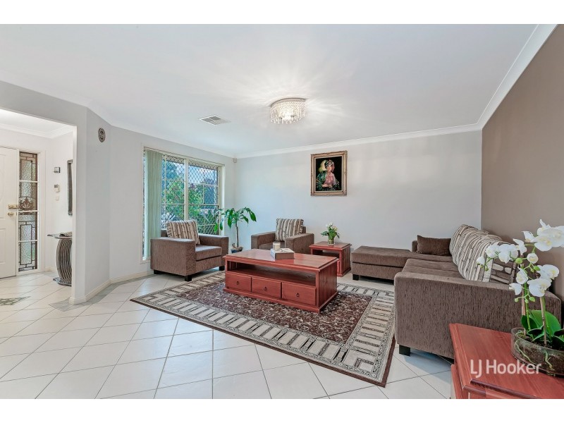 11 Queensbury Avenue, Kellyville NSW 2155