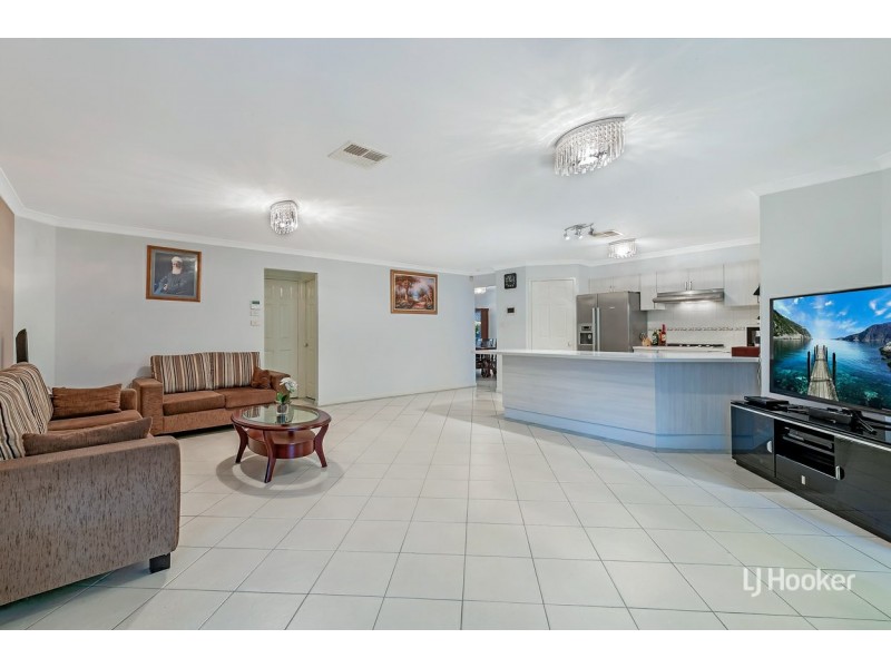11 Queensbury Avenue, Kellyville NSW 2155