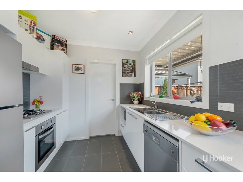 14 Lookout Circuit, Stanhope Gardens NSW 2768