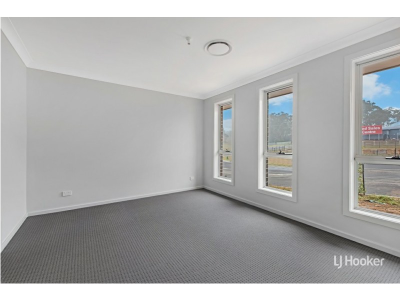 1 Brocklebank St, Box Hill NSW 2765