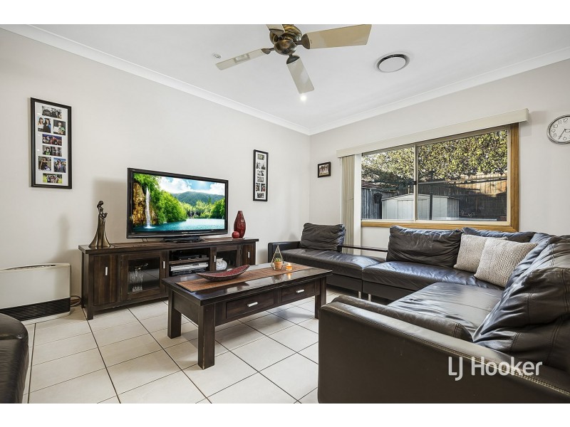 11 Edwin Place, Glenwood NSW 2768