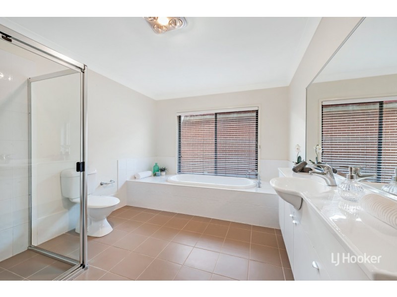 63 Damien Drive, Parklea NSW 2768