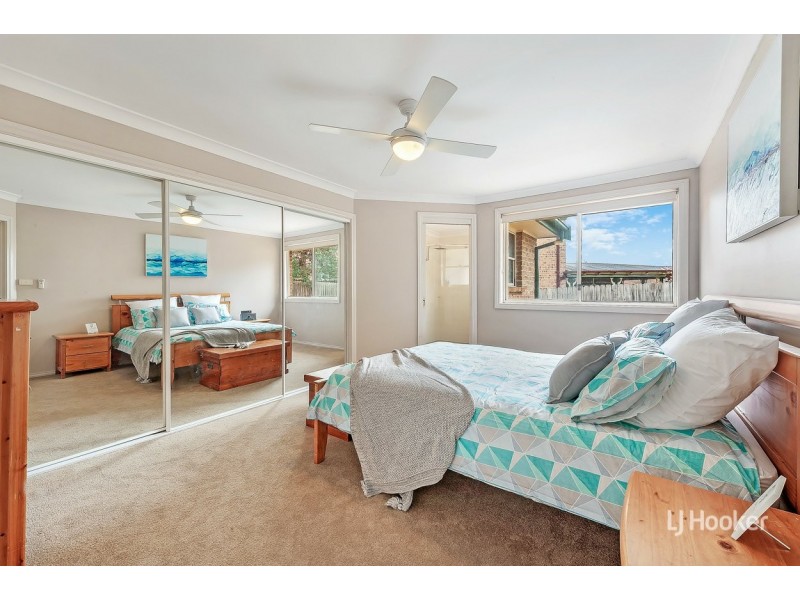 4 Mazari Grove, Stanhope Gardens NSW 2768