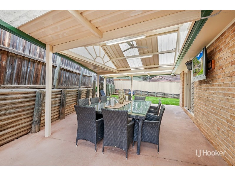 4 Mazari Grove, Stanhope Gardens NSW 2768