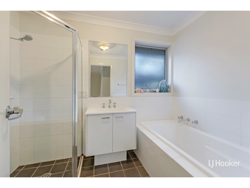 152 Stanhope Parkway, Stanhope Gardens NSW 2768