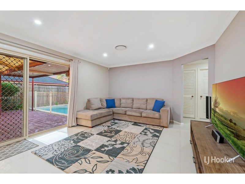 7 Blacksmith Close, Stanhope Gardens NSW 2768