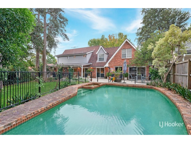 17 Brushford Avenue, Castle Hill NSW 2154