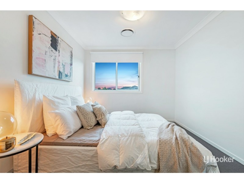 16 Lyrebird Crescent, The Ponds NSW 2769