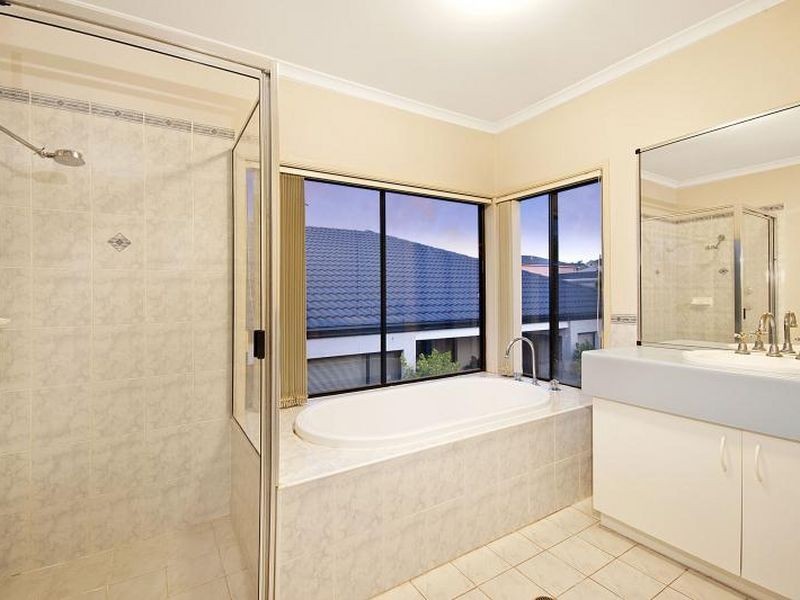 25 Linford Place, Beaumont Hills NSW 2155