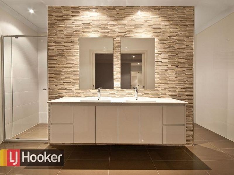 70 Greeview Parade, The Ponds NSW 2769