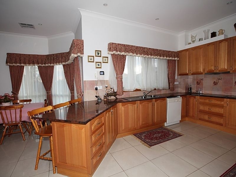 5 Cleveland Close, Rouse Hill NSW 2155