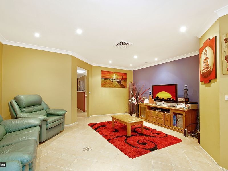 10 Strawberry Way, Glenwood NSW 2768